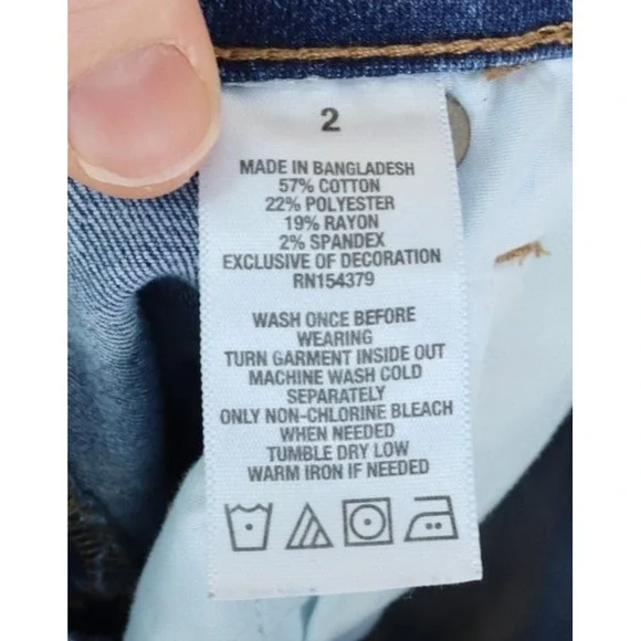 Aero Jean Shorts Cuffed Low Rise Womens Size 2 Blue Distressed Stretch‎ Denim - Picture 7 of 7